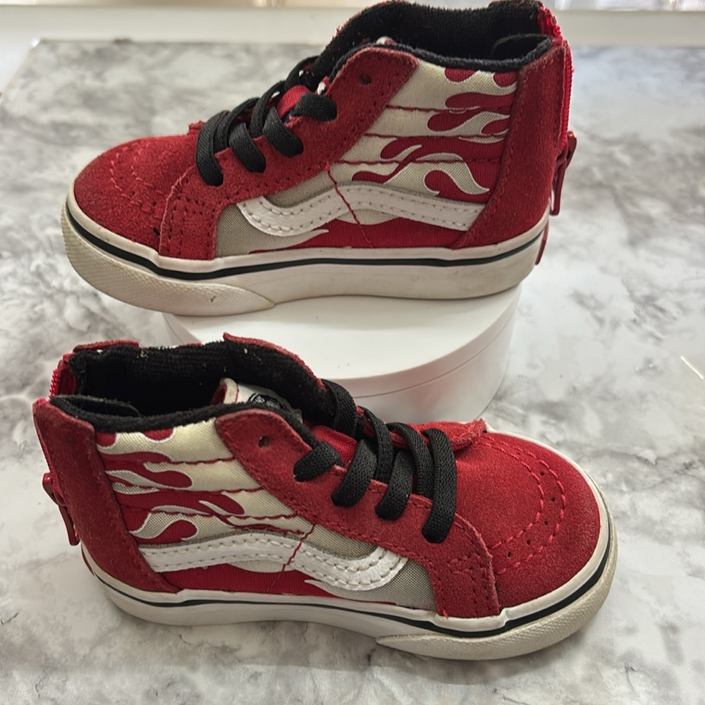Toddler Red, White Flame Vans, Sk8-Hi Zip, Size 5,U.K 4.5,EUR 21.0, CM 11.5